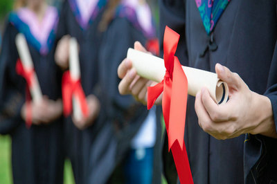 法國巴黎第十二大學(xué)國際碩士學(xué)費(fèi)怎么繳納？